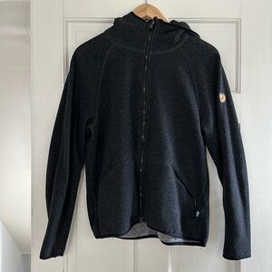 Zip up